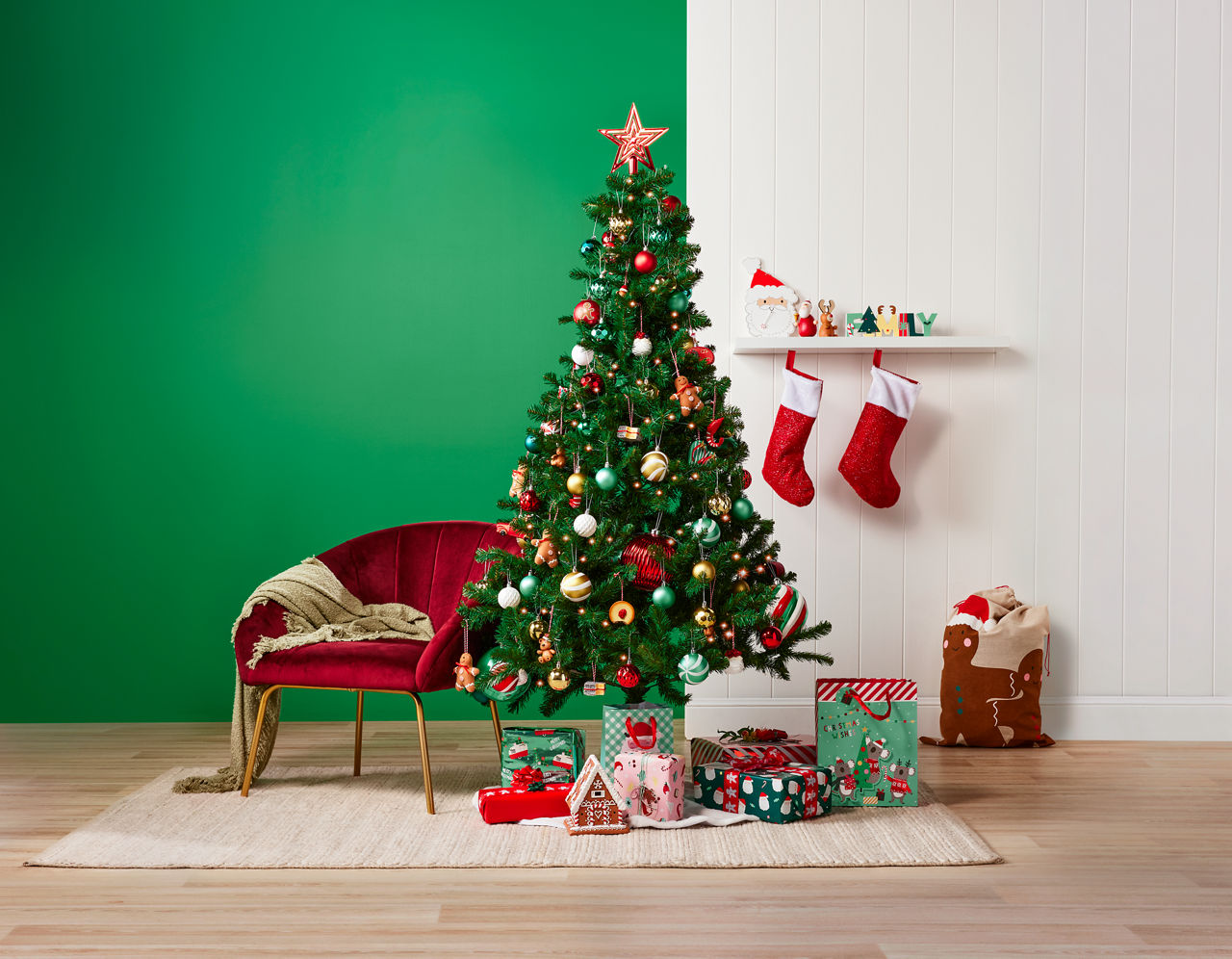 Big savings and festive delights await as BIG W unwraps its new Christmas range.